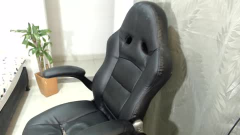 Snapshot of girlhot_tss chatting on December 26, 2024, 5:47 am Ariana Sophia. online show from December 26, 2024, 5:47 am