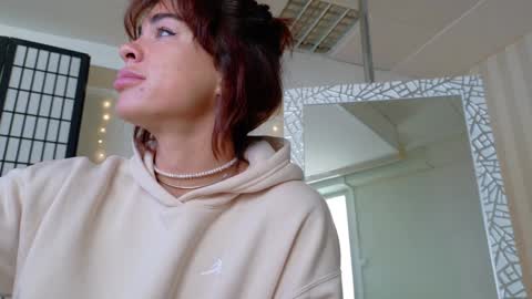 Snapshot of girlnextd00r_ chatting on March 7, 2025, 1:18 pm Hanna online show from March 7, 2025, 1:18 pm