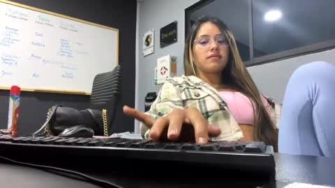 Snapshot of girlpinkxx chatting on January 15, 2025, 10:57 pm girlpinkxx online show from January 15, 2025, 10:57 pm