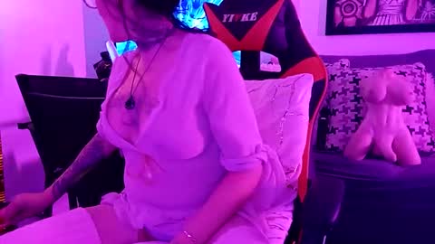 girls227445638252 online show from March 2, 2026, 7:15 am