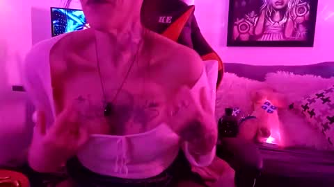 girls227445638252 online show from March 5, 2026, 5:03 am