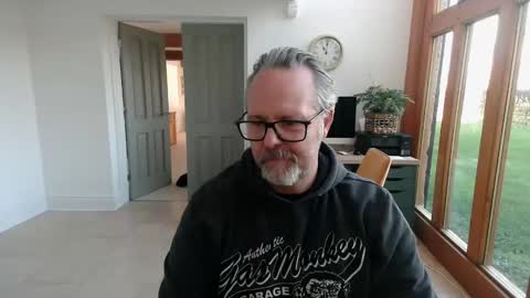 girlsandbikes online show from January 14, 2025, 10:59 am