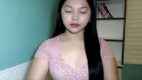 Snapshot of girlthatuneedxxx chatting on November 28, 2025, 7:16 pm Rhaine online show from November 28, 2025, 7:16 pm