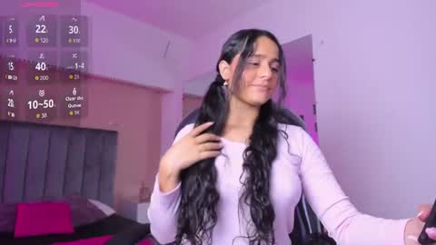 GISELLE ROLDAN online show from July 1, 2026, 3:19 am