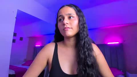 GISELLE ROLDAN online show from July 29, 2026, 2:43 am