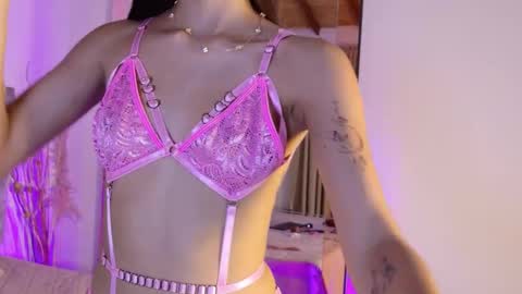 Snapshot of giselleclair chatting on October 24, 2025, 1:40 pm giselleclair online show from October 24, 2025, 1:40 pm