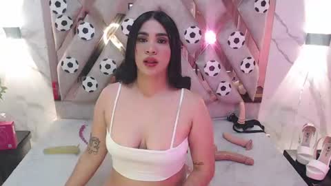 Snapshot of giselslut chatting on July 10, 2026, 6:10 pm giselslut online show from July 10, 2026, 6:10 pm