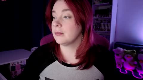 Snapshot of gitera_ chatting on August 2, 2026, 9:24 pm AlexaMillis online show from August 2, 2026, 9:24 pm