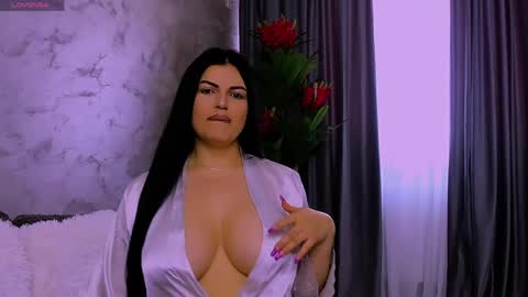 Giulia online show from May 5, 2026, 6:10 am