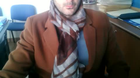 giuseppevai1 online show from December 18, 2025, 9:15 am