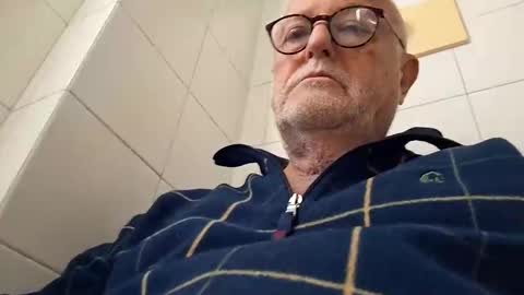 giutomma930394 online show from March 16, 2026, 10:41 am