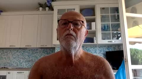 giutomma930394 online show from June 20, 2026, 12:30 pm