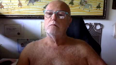 giutomma930394 online show from June 26, 2026, 9:03 am