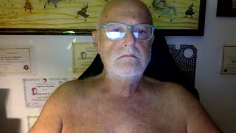 giutomma930394 online show from June 28, 2026, 10:27 pm