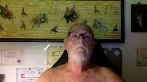giutomma930394 online show from July 8, 2026, 7:29 pm