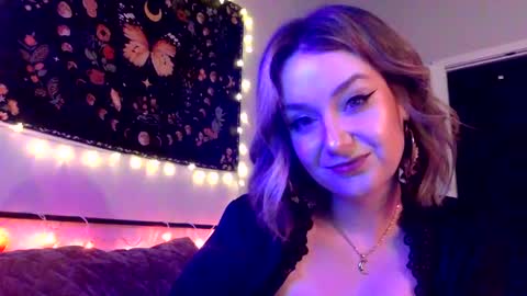 givemesweetdreams online show from December 26, 2024, 1:29 am