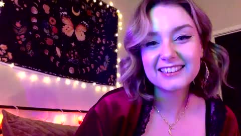 givemesweetdreams online show from March 11, 2025, 12:00 am