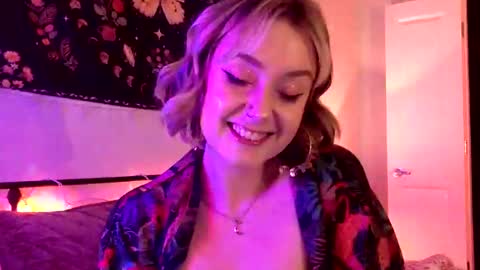 givemesweetdreams online show from October 21, 2025, 12:44 am