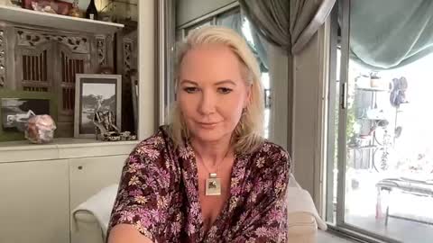 Gl1tter Barbie online show from May 27, 2026, 9:50 am