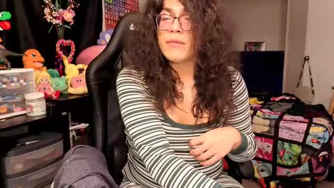 glaceon9 online show from October 4, 2025, 6:22 am