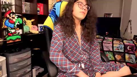 glaceon9 online show from November 10, 2025, 2:05 pm