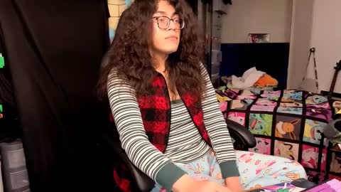 glaceon9 online show from November 30, 2025, 7:01 am