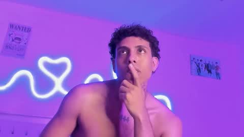 Snapshot of glader_guy chatting on November 7, 2025, 11:16 pm only for you bby online show from November 7, 2025, 11:16 pm