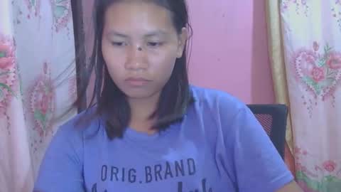 Snapshot of glamgoddess23 chatting on October 21, 2025, 1:39 am glamgoddess23 online show from October 21, 2025, 1:39 am