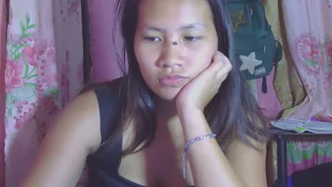 Snapshot of glamgoddess23 chatting on December 18, 2025, 2:28 am glamgoddess23 online show from December 18, 2025, 2:28 am