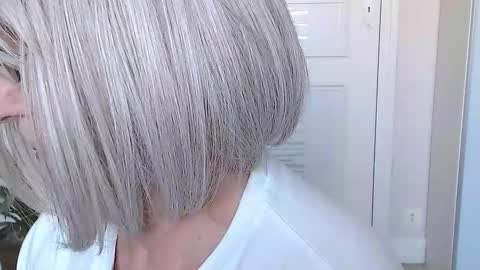 Pauline online show from February 6, 2025, 2:04 pm