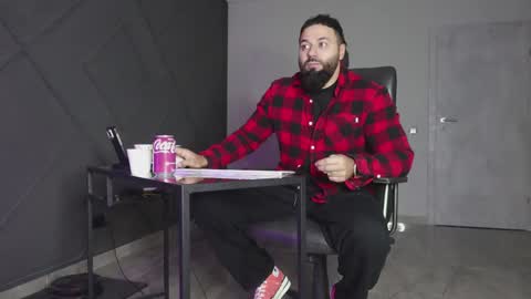 Matthew .. for short call me Matt online show from November 4, 2025, 1:59 am