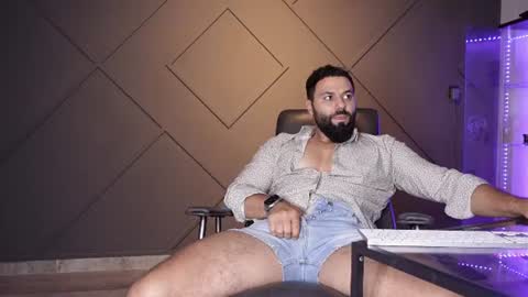 Snapshot of glennmasters chatting on June 14, 2026, 8:22 pm Matthew .. for short call me Matt online show from June 14, 2026, 8:22 pm
