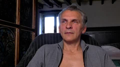Snapshot of globulerouge chatting on May 20, 2026, 6:03 pm Globule Rouge online show from May 20, 2026, 6:03 pm