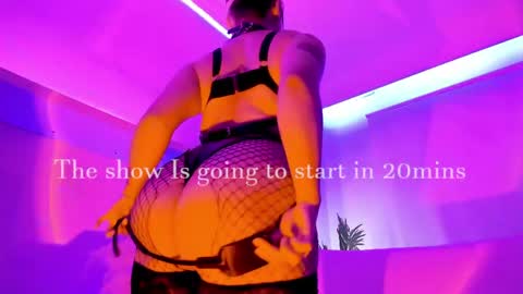 Mimi online show from May 9, 2026, 10:04 pm