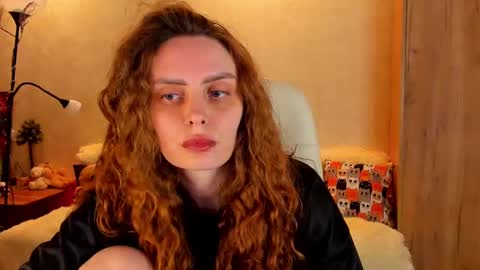 Gloria Wood online show from March 8, 2025, 6:37 pm