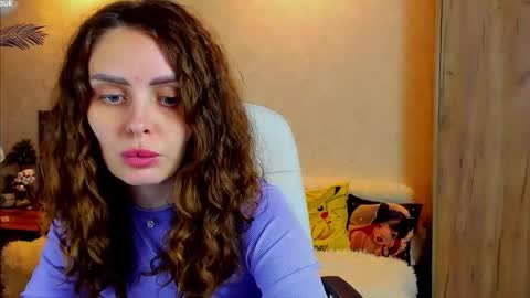 Gloria Wood online show from October 25, 2025, 5:30 pm