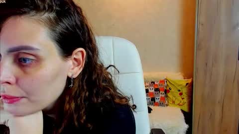 Gloria Wood online show from November 15, 2025, 6:26 pm