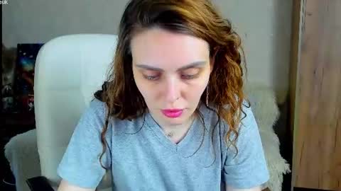 Gloria Wood online show from June 26, 2026, 3:49 pm