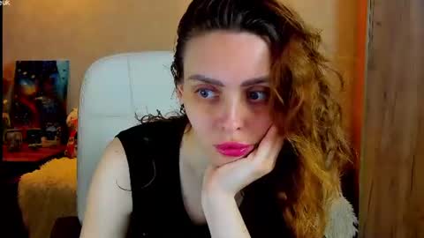 Gloria Wood online show from June 29, 2026, 5:02 pm