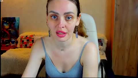 Gloria Wood online show from July 6, 2026, 3:58 pm