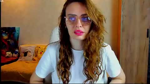 Gloria Wood online show from July 28, 2026, 8:52 pm