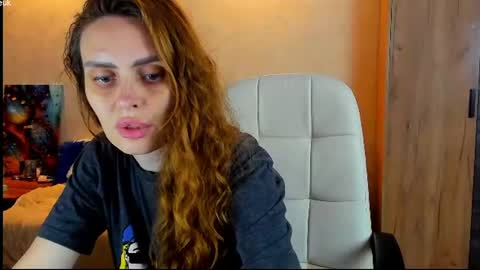 Gloria Wood online show from July 29, 2026, 7:01 pm