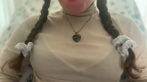 Snapshot of gloriapearl chatting on May 6, 2026, 9:14 am Gloria Pearl online show from May 6, 2026, 9:14 am