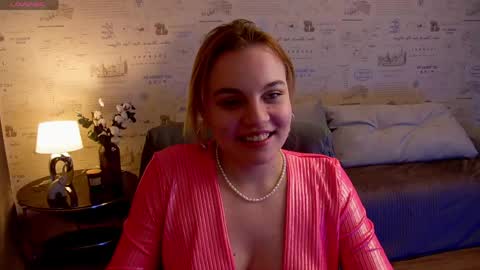 Snapshot of glow_margo chatting on May 7, 2026, 1:22 am Margo online show from May 7, 2026, 1:22 am