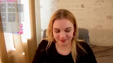 Snapshot of glow_margo chatting on June 19, 2026, 1:10 am Margo online show from June 19, 2026, 1:10 am