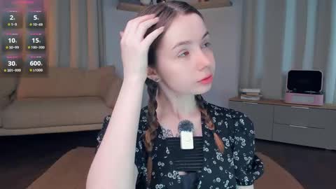 Snapshot of glowhub_ chatting on May 10, 2026, 8:14 pm Ann Eliz and Gigi online show from May 10, 2026, 8:14 pm