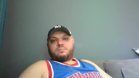 Snapshot of glusgan chatting on March 6, 2025, 10:20 am Your boy online show from March 6, 2025, 10:20 am