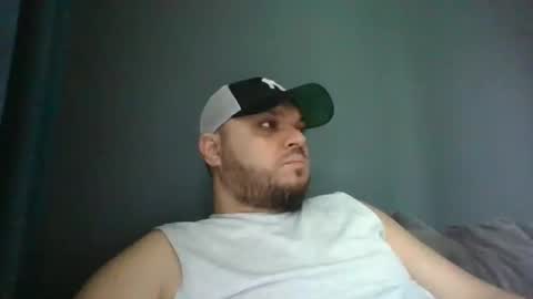 Snapshot of glusgan chatting on March 10, 2025, 7:32 am Your boy online show from March 10, 2025, 7:32 am