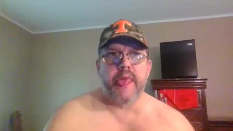 Snapshot of gobey33 chatting on May 14, 2026, 3:41 pm IDKIDCIDGAF online show from May 14, 2026, 3:41 pm