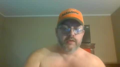 Snapshot of gobey33 chatting on May 19, 2026, 10:49 pm IDKIDCIDGAF online show from May 19, 2026, 10:49 pm